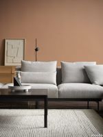 4851-en-in-situ-sofa-clay-12--pebble-rug-light-grey-workshop-black-platform-muuto-org.tif thumb image