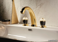 DELUXE-3-hole-washbasin-tap-NEWFORM-227666-reld2470c4d.jpg thumb image