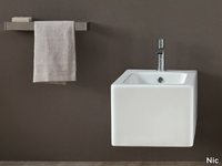 cool-wall-hung-bidet-nic-design-300829-rel56e763f3.jpg thumb image