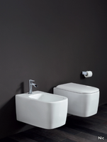 semplice-wall-hung-toilet-nic-design-300798-rel6b00d99c.jpg thumb image