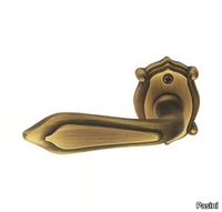 anubi-classique-door-handle-on-rose-pasini-metals-productions-327985-rel19ab4554.jpg thumb image