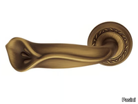 princess-classique-door-handle-on-rose-pasini-metals-productions-320385-rel8652fca0.jpg thumb image