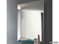 LEVANTE-RIFLESSI-340359-rel7b9d6d1f.jpg thumb image