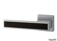 door-handle-on-rose-reguitti-470504-rel858fa1ae.jpg thumb image