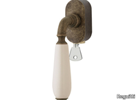 window-handle-with-lock-reguitti-453581-rel1e4c953a.jpg thumb image