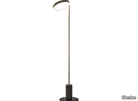 floor-lamp-shake-488442-relab3d2a60.jpg thumb image