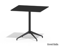 alis-square-table-sovet-italia-540976-reld1c8b66a.jpg thumb image