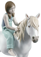 GIRL-WITH-PONY-Lladró-535536-rel8400b62b.jpg thumb image