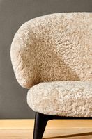 fh_let_chair_sheep_skin_detail_3.jpg thumb image