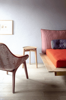 zeitraummoebel-loungechair-morphlounge-massivholz-polster-13.png thumb image