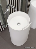 monoroll-freestanding-washbasin-ceramica-flaminia-63657-rel1d05759a.jpg thumb image