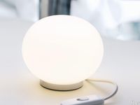 mini-glo-ball-t-white-table-morrison-flos-02.jpg thumb image