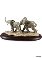 FOLLOWING-THE-PATH-ELEPHANTS-Lladró-535374-rela737945c.jpg thumb image