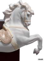 HORSE-ON-PIROUETTE-Lladró-535264-relfa9f7109.jpg thumb image