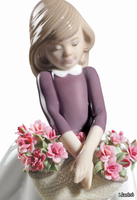 MAY-FLOWERS-GIRL-Lladró-535818-rel83be7311.jpg thumb image