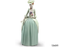 floral-scent-woman-lladro-554778-rele7b37438.jpg thumb image