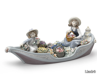 flowers-forever-girls-lladro-539006-rele2582562.jpg thumb image