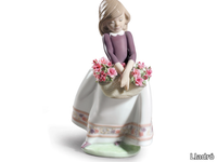 may-flowers-girl-lladro-535818-relb898c867.jpg thumb image