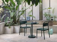 12024-en-linear-steel-side-chair-cafe-table-70-dark-green-platform-tray-kink-vase-v2-muuto-org.tif thumb image