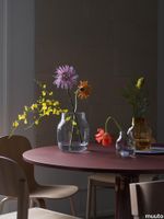 23847-en-silent-vase-20-11-clear-15-burnt-orange-midst-table-120-dark-red-visu-workshop-cover-side-oak-muuto-org.tif thumb image