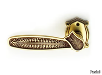 pasha-classique-door-handle-on-rose-pasini-metals-productions-327933-rel54dbf186.jpg thumb image