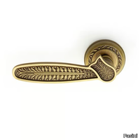 pasha-classique-door-handle-on-rose-pasini-metals-productions-327933-rel941994fa.jpg thumb image