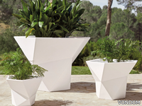 FAZ-Garden-vase-VONDOM-631980-rel61b84440.jpg thumb image