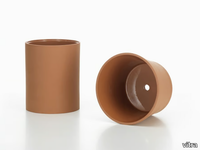 terracotta-pots-medium-vitra-631558-relc7fdb8cd.jpg thumb image