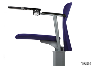 VULCAN A120 - Freestanding beam seating with writing tablet _ TALIN