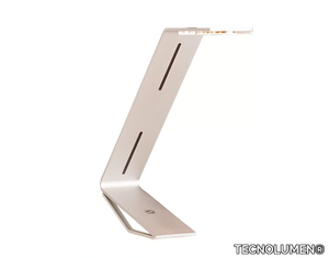 FLAD - LED aluminium desk lamp _ TECNOLUMEN®