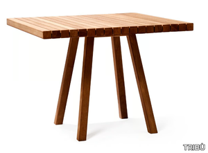 VIS À VIS - Square teak garden table _ TRIBÙ