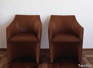 MAYFAIR - Leather easy chair with armrests _ Tacchini