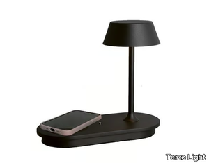 KING - LED steel table lamp with integrated wireless charger _ Terzo Light