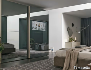 VISION - Sectional wardrobe with sliding doors with built-in TV _ Tomasella