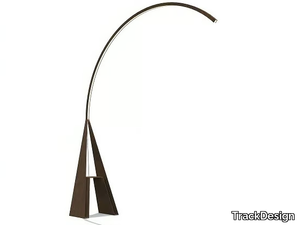 GIRAFFA - Corten™ arc lamp _ TrackDesign