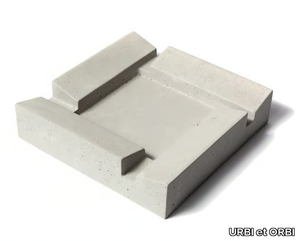 FUMI - Concrete ashtray _ URBI et ORBI