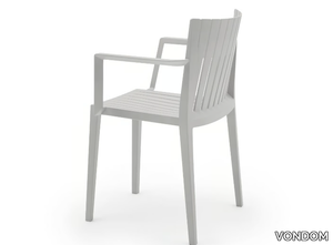 SPRITZ - Polypropylene garden chair with armrests _ VONDOM