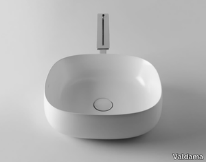 SEED - Countertop single ceramic washbasin _ Valdama