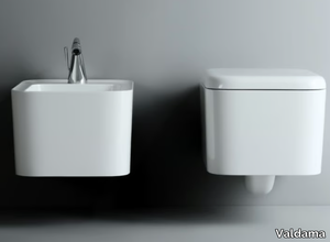 CAMEO - Wall-hung ceramic toilet _ Valdama