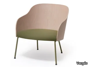 CISTELL CURVE - Wooden easy chair with armrests _ Vergés