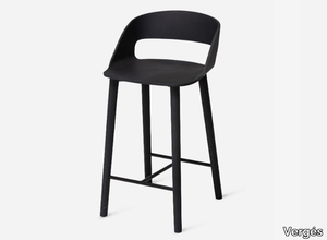 GOOSE - High ash stool with footrest _ Vergés