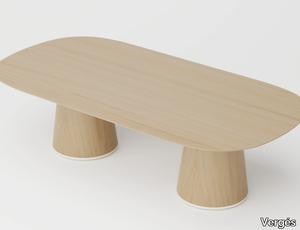 CONIC - Barrel-shaped wooden table _ Vergés