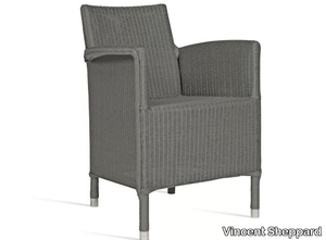 DOVILE - Lloyd loom garden chair with armrests _ Vincent Sheppard