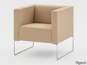 CUBINO - Upholstered fabric armchair with armrests _ Viganò