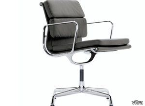 EA 207 - With 4-spoke base leather chair with armrests _ Vitra