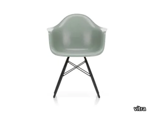 DAW FIBERGLASS ARMCHAIR - Glass-fibre chair with armrests _ Vitra