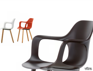 HAL RE ARMCHAIR WOOD - Polypropylene chair with armrests _ Vitra