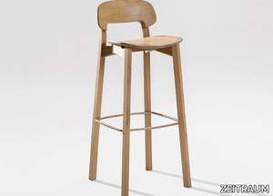 NONOTO BAR - Solid wood barstool with footrest _ ZEITRAUM