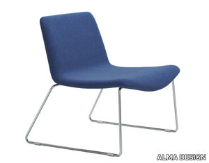 AMARCORD - Sled base upholstered fabric easy chair _ ALMA DESIGN