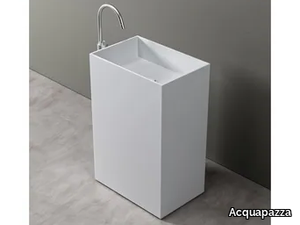 ICUBE XL - Freestanding Corian® washbasin _ Acquapazza